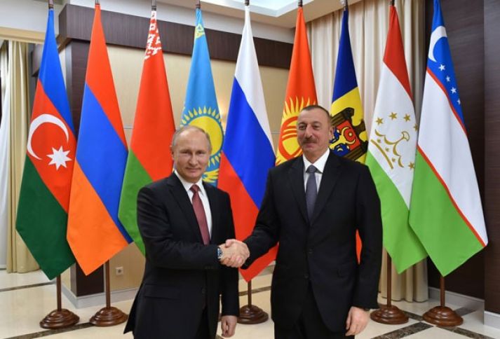 Əliyev və Putin görüşüb