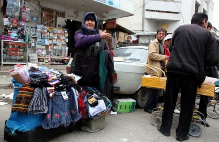 Vergilər qanunsuz küçə ticarətinin cəriməsini açıqladı
