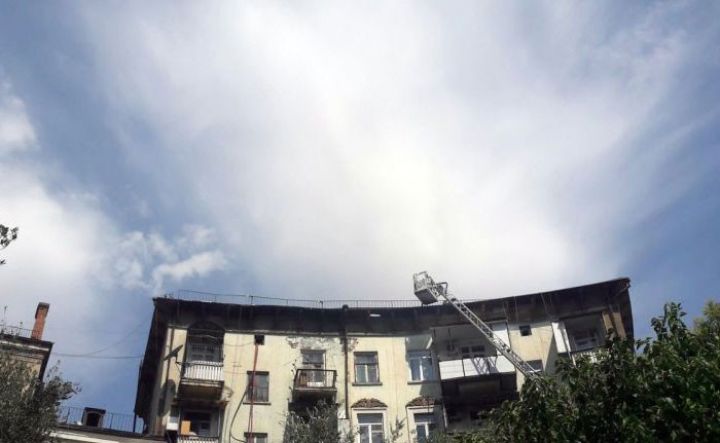 Yaşayış binasında baş vermiş yanğın söndürülüb - YENİLƏNİB