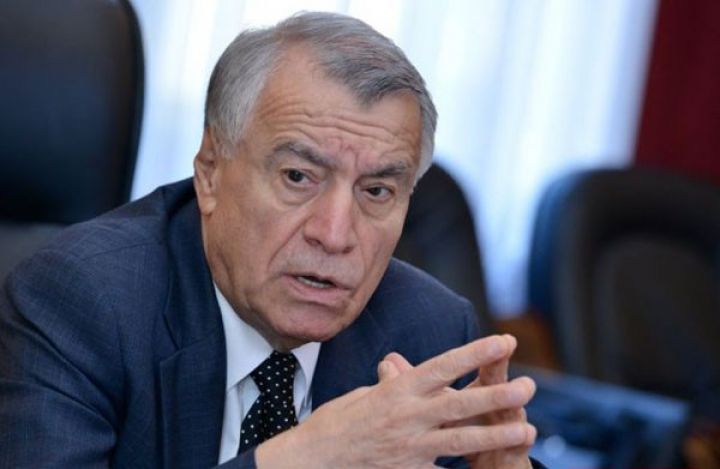 Həkimlər: Azərbaycanın nazirinin səhhəti normaldır