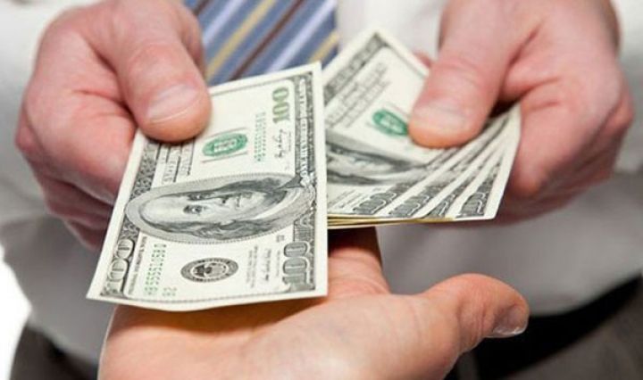 Banklar Dolların yeni alış-satış qiymətlərini elan etdilər - SİYAHI