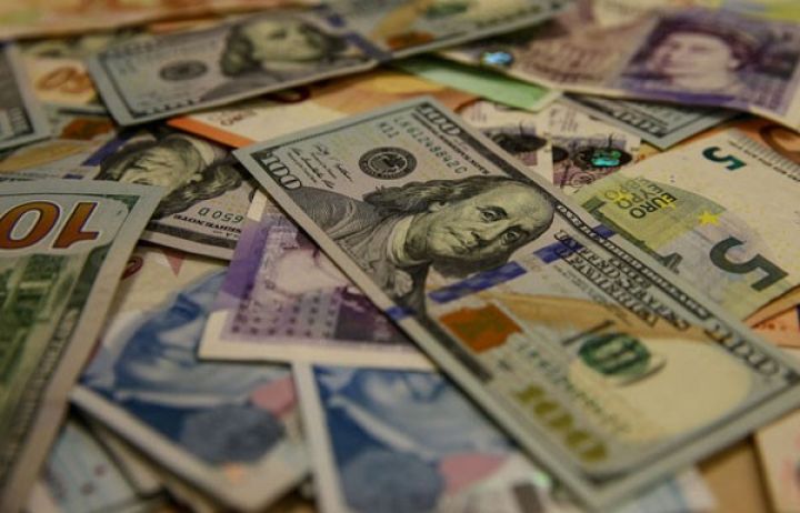 Rubl ucuzlaşır - Rəsmi məzənnələr açıqlandı