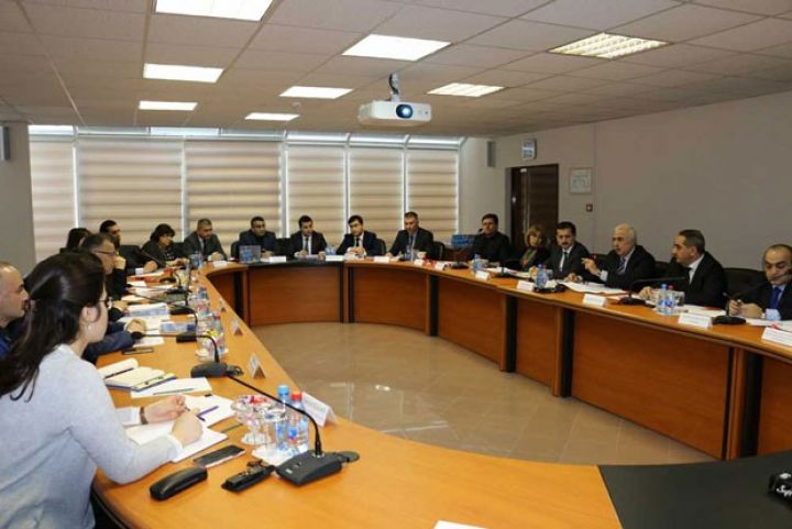 Neft düşdü - strateji yol xəritələri sürətləndirilir