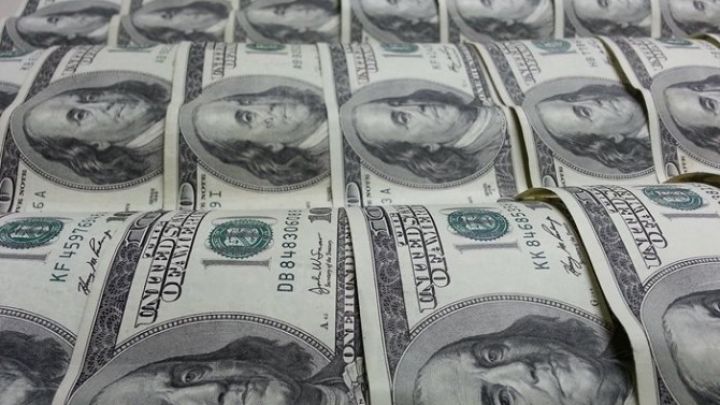 Dolların ucuzlaşması Tramp üçün müsbətdir