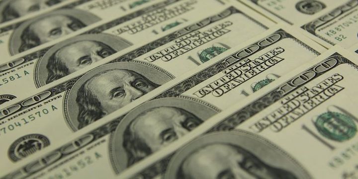İran dollarla idxalı qadağan etdi