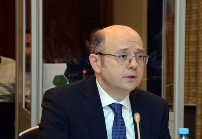 "Neft hasilatının azaldılması sazişi davam etməlidir"