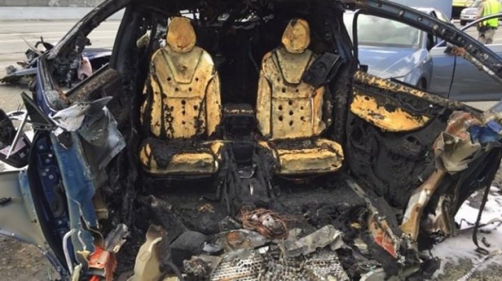 Tesla parça-parça olub, batareyası alışıb - ELEKTROMOBİLLƏR  ETİBARLIDIR?