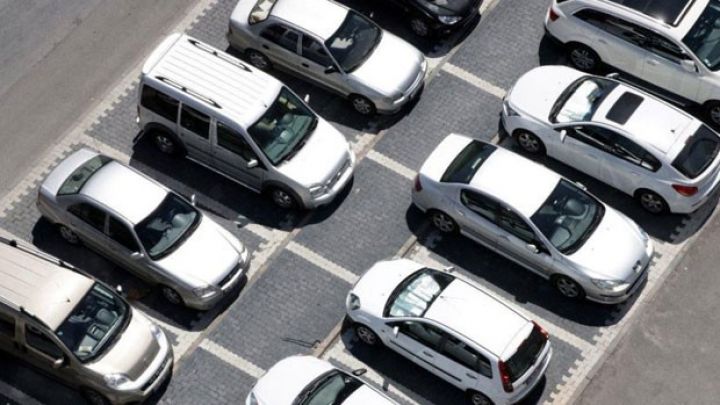 Reklam İdarəsi sedan və minivanlar alır - TENDER