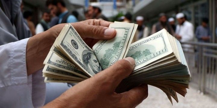 Dolların sabaha olan rəsmi məzənnəsi açıqlandı