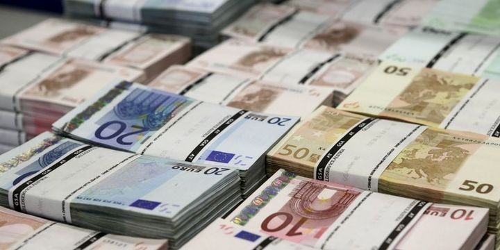 Rəsmi məzənnələr açıqlandı 