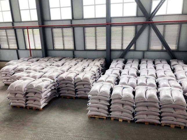 Zavodlarda 1000 ton toxum emal olunub