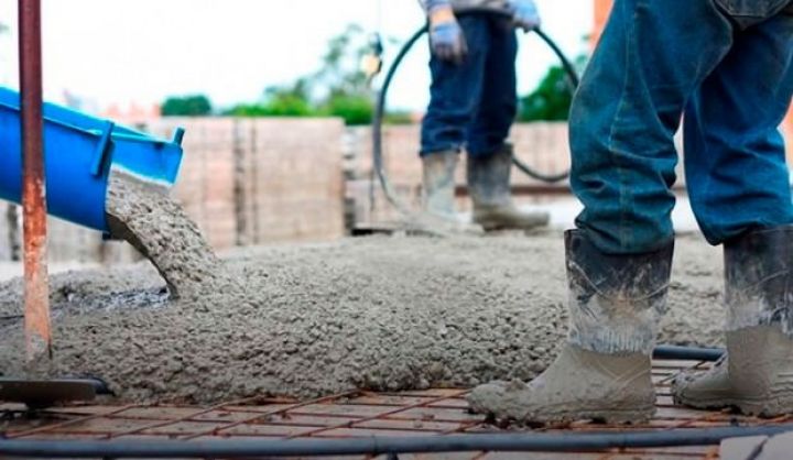 Azərbaycanda sement və armatur istehsalı azalıb