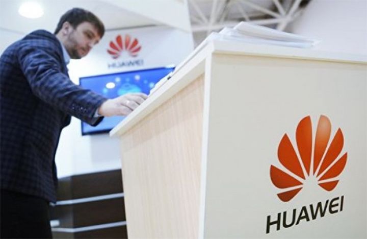 “Huawei” sanksiyalara görə yeni noutbukun istehsalını dayandırıb