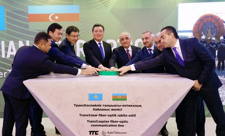 “AzerTelecom”un iştirakı ilə Xəzərdə fiber-optik xəttin çəkilməsinə başlandı