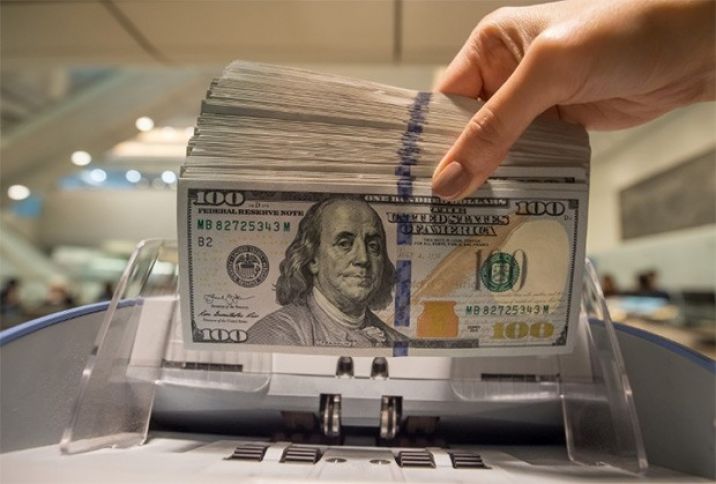 Dolların bazar ertəsinə olan rəsmi məzənnəsi açıqlandı