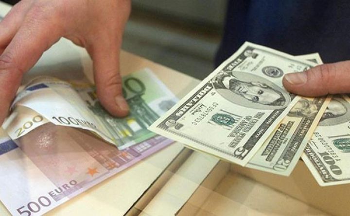 Azərbaycandan Gürcüstana pul köçürmələrinin həcmi azalıb