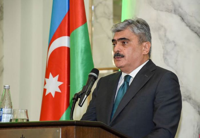 "Gömrük rüsumundan azadolmalar kifayət qədər çoxdur"