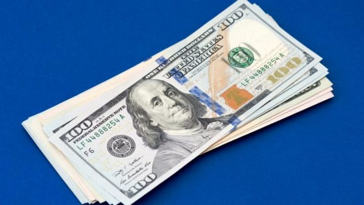 Dolların sabaha olan rəsmi məzənnəsi açıqlandı