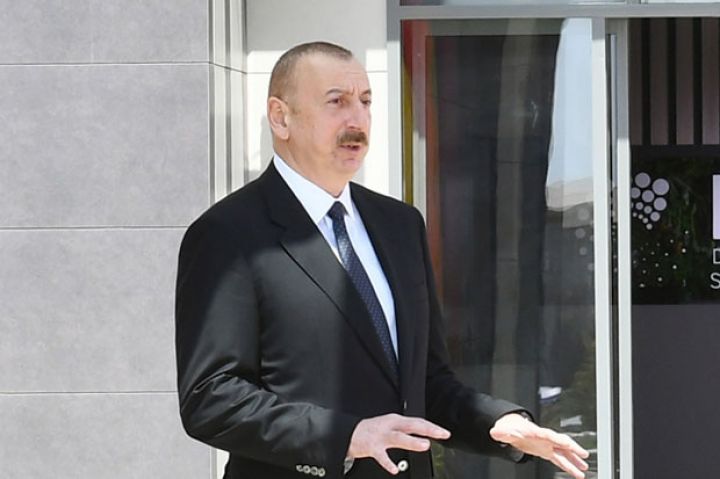 Prezident İcbari Tibbi Sığorta Agentliyini və TƏBİB-i təriflədi