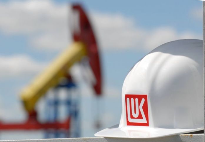 "Lukoil" layihələrini dondurub