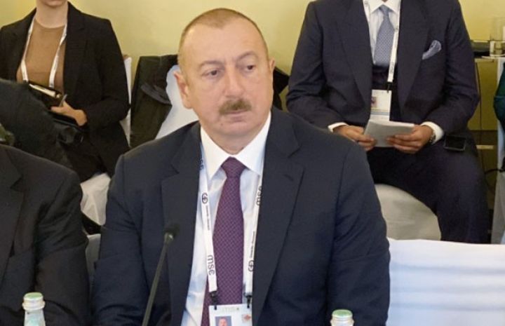 "Neft bumunun ikinci fazasını yaşayırıq"