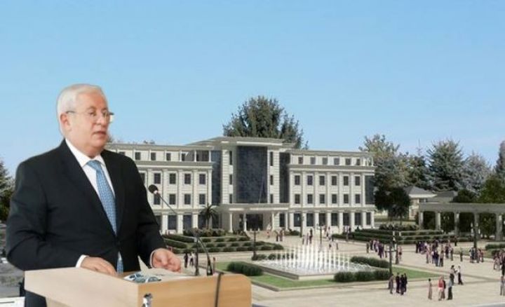 "Dükanları sökdürüb, özünə bazar tikdirib, sahibkarları sıxışdırıb..."