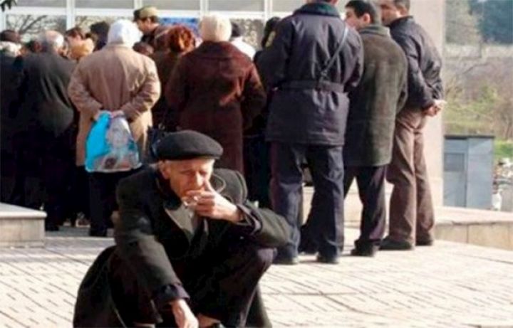 Azərbaycanda neçə nəfər müavinət və təqaüd alır?