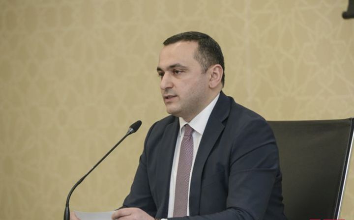 "Ya karantin rejimini uzatmalı, ya da qaydalara əməl etməklə normallaşmış həyat tərzinə davam etməliyik"