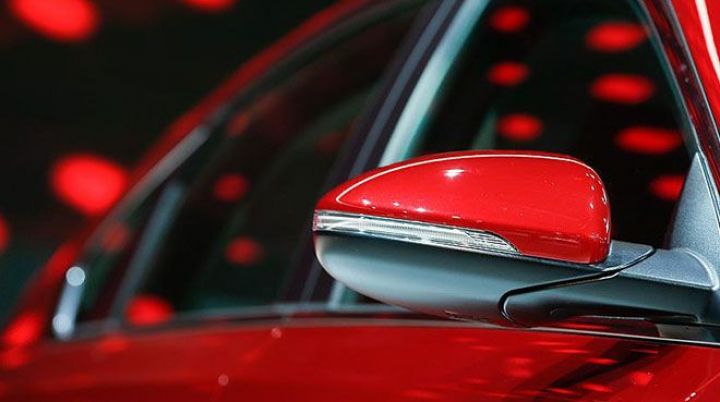 Azərbaycanda avtomobillərin könüllü sığortası artıb, icbari sığortası azalıb