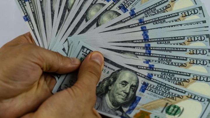 Dolların sabaha olan rəsmi məzənnəsi açıqlandı