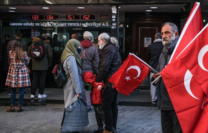 Lirənin düşməsi fonunda Türkiyə ixracatçılarına forvard məzənnəsi təqdim olunacaq