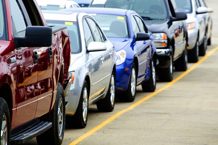 Sığorta şirkətinin avtomobilləri hərrac yolu ilə satılıb