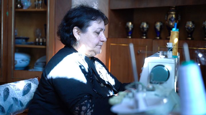 Onun vəzifəsi gözəllik yaratmaqdır...