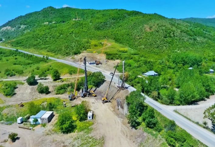 Azərbaycanda ən çox sürüşən yolun yenidən qurulmasına başlandı