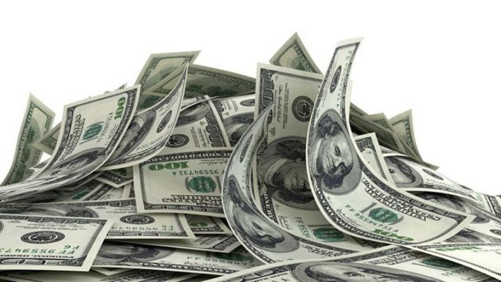 Dolların sabaha olan rəsmi məzənnəsi açıqlandı