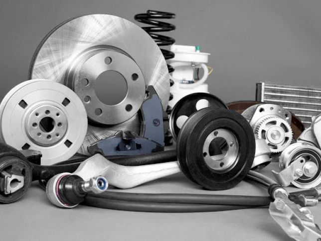 Bakı və Tehran arasında avtomobil ehtiyat hissələrinin birgə istehsalı müzakirə edilib