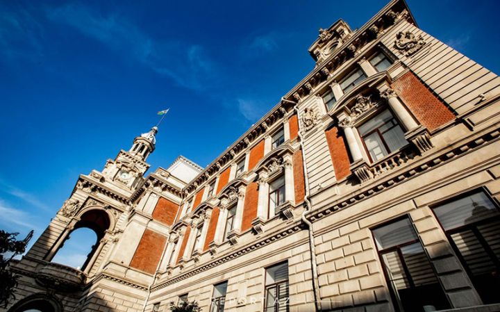 Bakı İcra Hakimiyyətinin binası əsaslı təmir edilir - 13,5 MİLYON MANAT DA AYRILDI