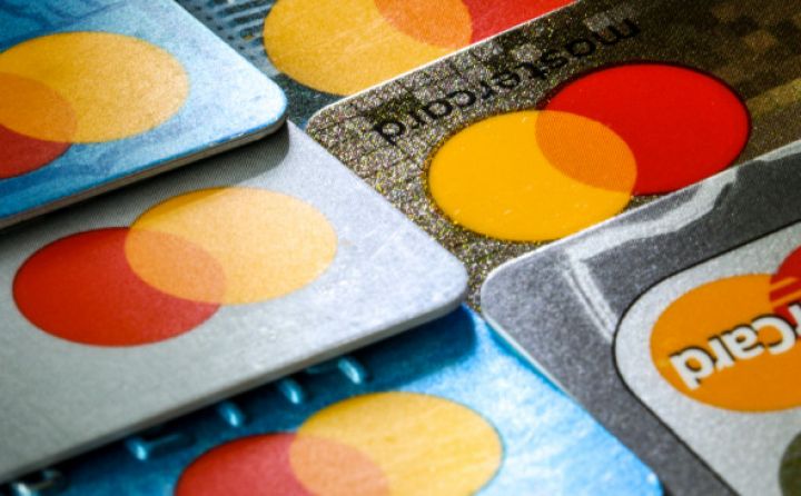 Azərbaycanda bank kartlarının sayı və nağdsız ödənişlərin həcmi kəskin artıb- SON RƏQƏMLƏR