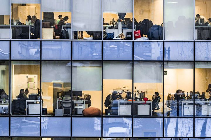 Bakıda yeni A-klass biznes mərkəzi istifadəyə verilir - Ofislərin çoxunda dəniz mənzərəsi var