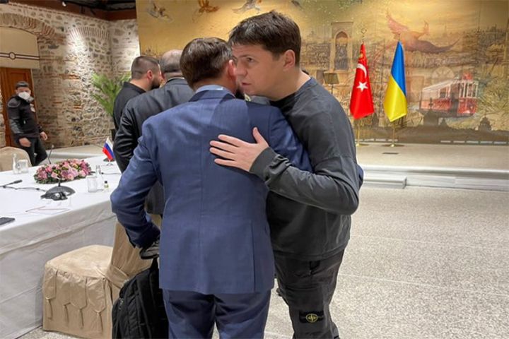 Zelenskinin ofisi İstanbulda Rusiya ilə danışıqları "çətin" adlandırıb