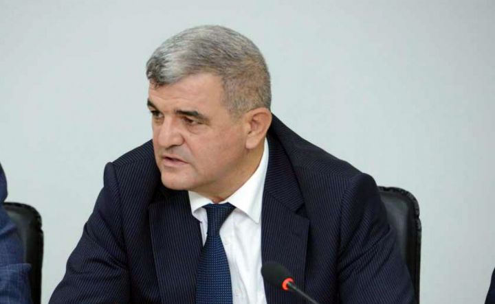 Deputat Fazil Mustafa güllələndi