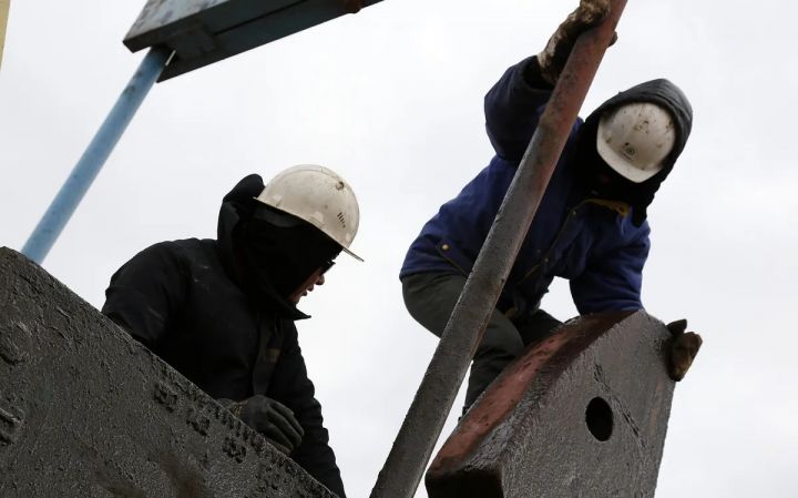 Qazaxıstan 2022-ci ildə neft hasilatını azaltmağı planlaşdırır