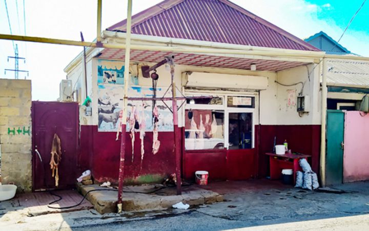 Yararsız "kərə yağları", mənşəyi bilinməyən sallaqxana ətləri... Qida təhlükəsizliyimiz niyə qorunmur?!