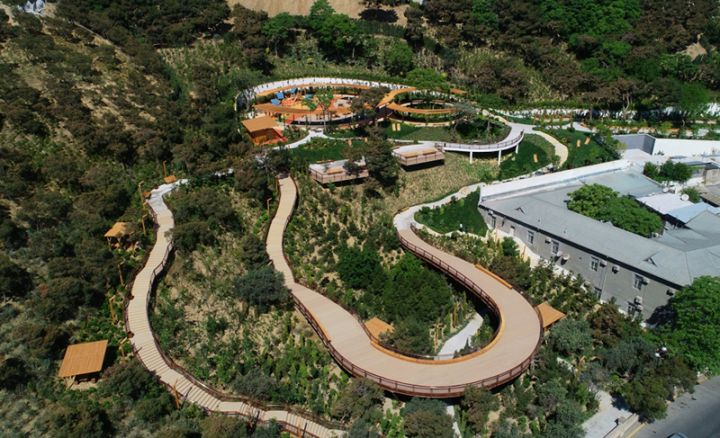 Bakıda yeni park salınıb - 1200 metr piyada yolları, 147 metr körpü...