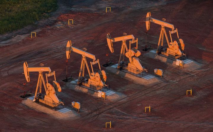 "Növbəti bir neçə ayda neftin qiyməti 150 dolları keçə bilər"