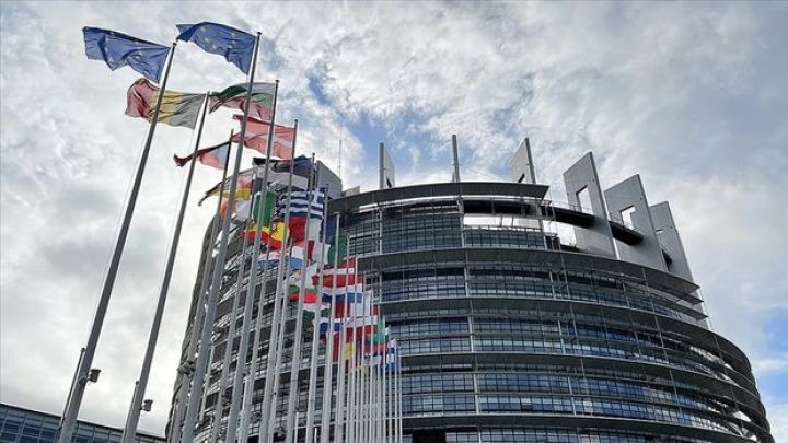 Avro zonasında rekord ticarət kəsiri