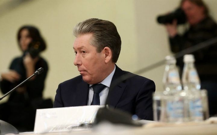 “LUKoil”in vitse-prezidenti xəstəxananın pəncərəsindən yıxılaraq ölüb