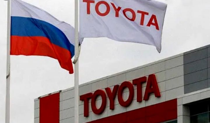 "Toyota" Sankt-Peterburqdakı zavodunu bağlayır