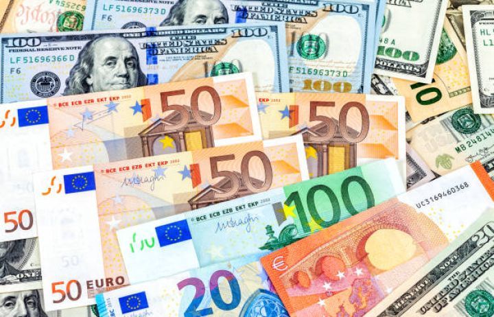 Rəsmi məzənnələr açıqlandı