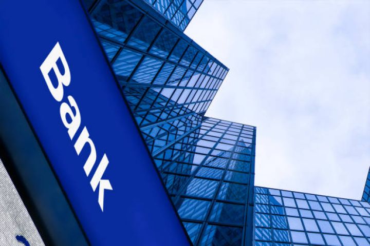 Bank xalis mənfəətinin 14 dəfə artdığını açıqladı